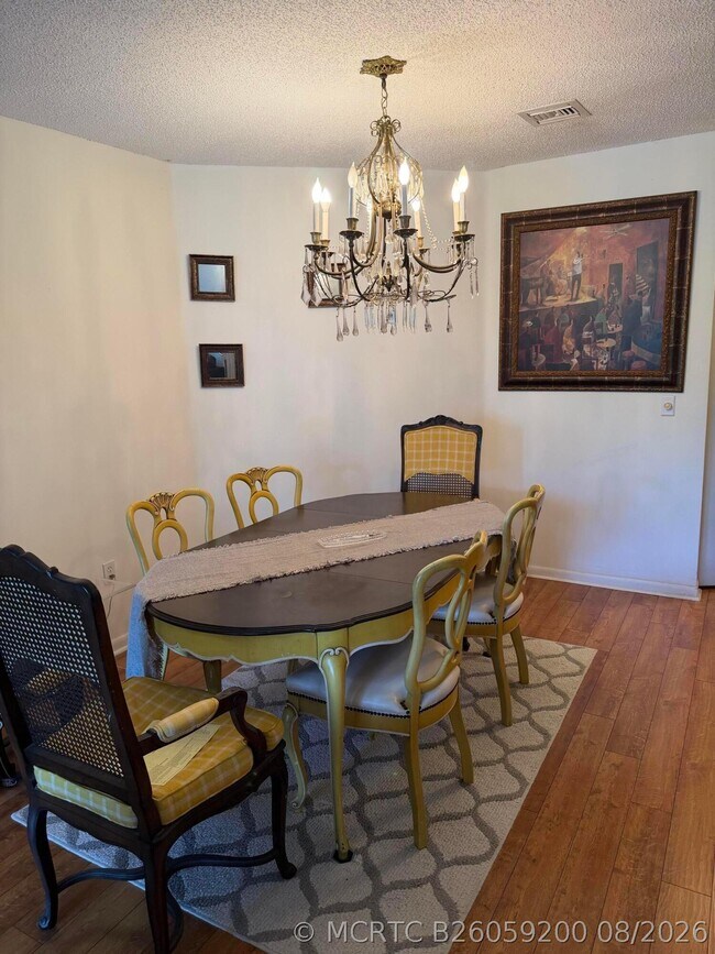 5265 Brisata Cir Unidad E