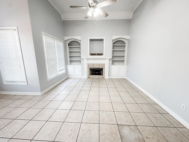 Photo - 472 Hunters Mill Cove