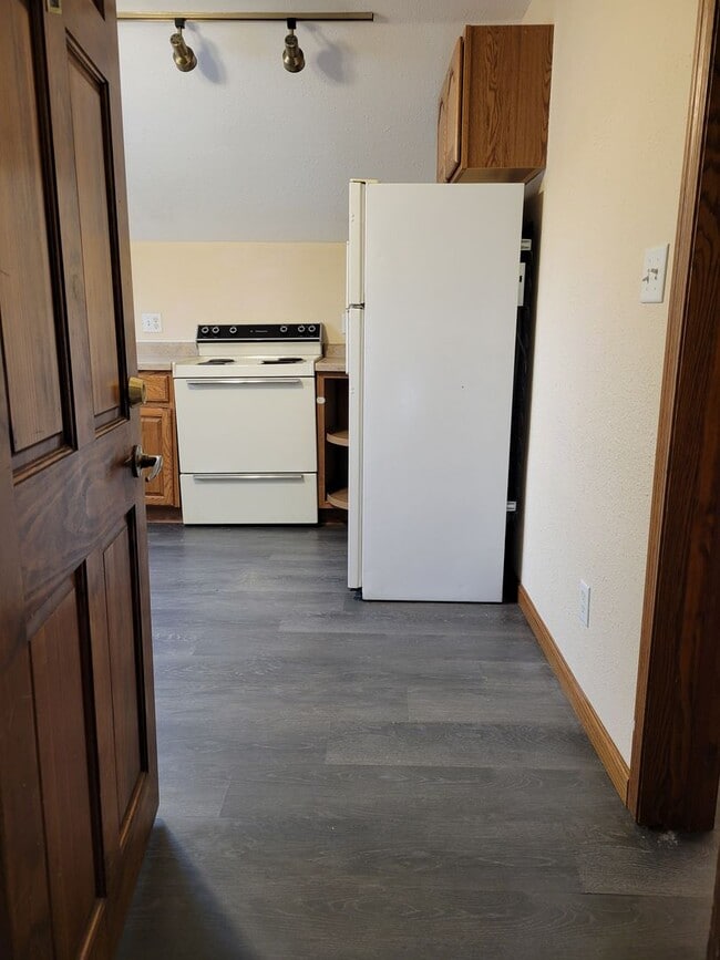 114 S 4th St Unit 2
