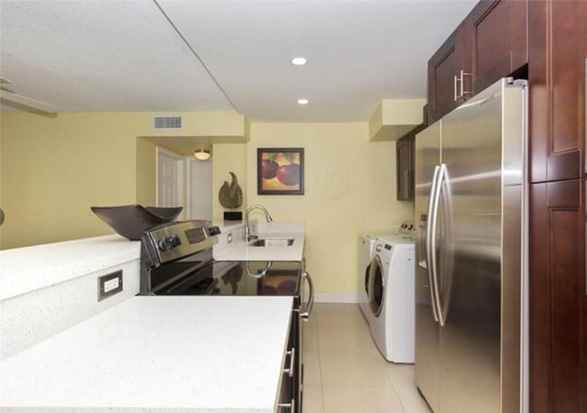 Photo - 5276 NE 6th Ave Unit f19