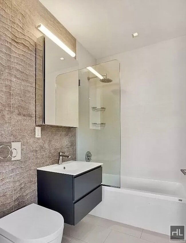 Photo - STANTON ST. Unit 5F