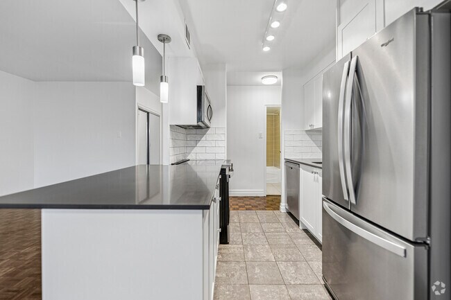 1BR, 1BA - 729SF - Kitchen