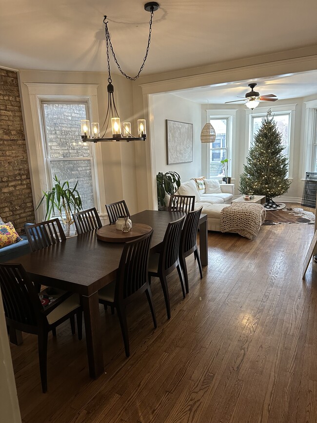 Building Photo - 3837 N Lakewood Ave Unit 3837 n Lakewood Ave