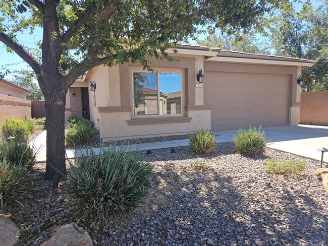 Building Photo - Very Nice Home with New carpet