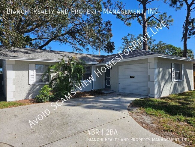 Updated 4 Bedroom Home in Seminole - Updated 4 Bedroom Home in Seminole