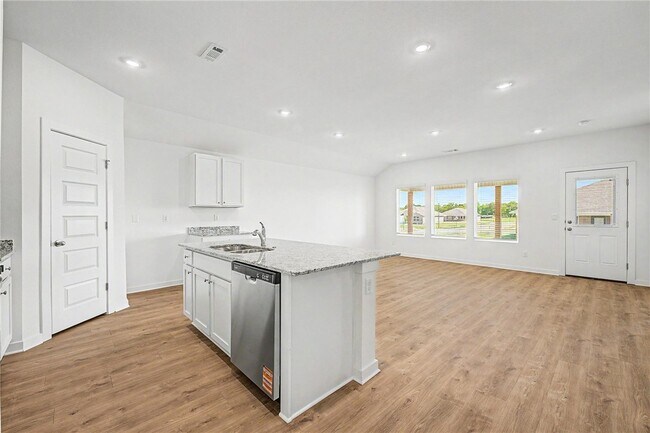 Photo - 3101 Laredo Ln