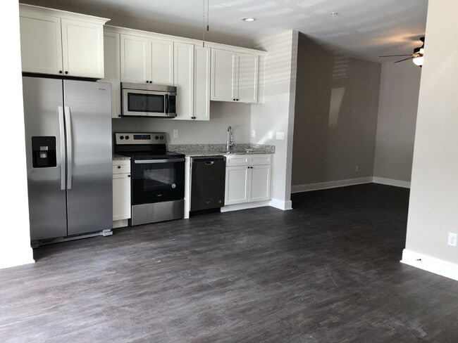 Building Photo - One BD One BA studio apartment for rent near Tennessee Tech! Unit C101