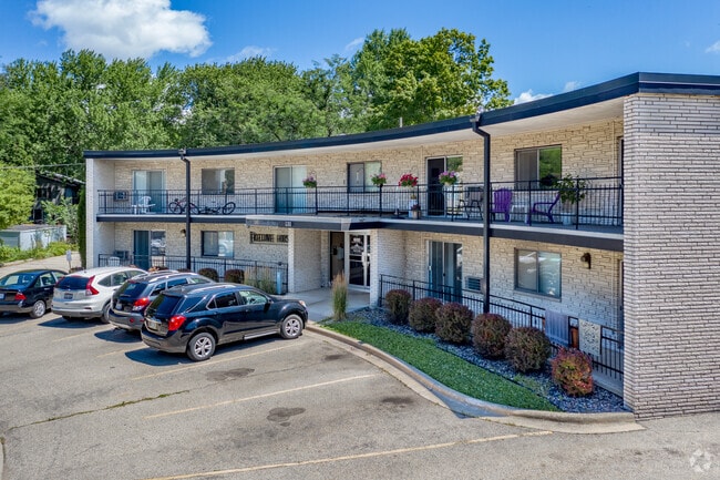 Pirate Island Apartments