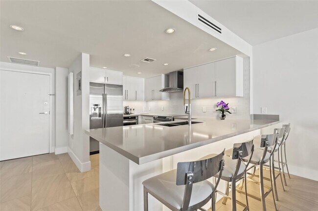 Photo - 800 SE 20th Ave Unit 809