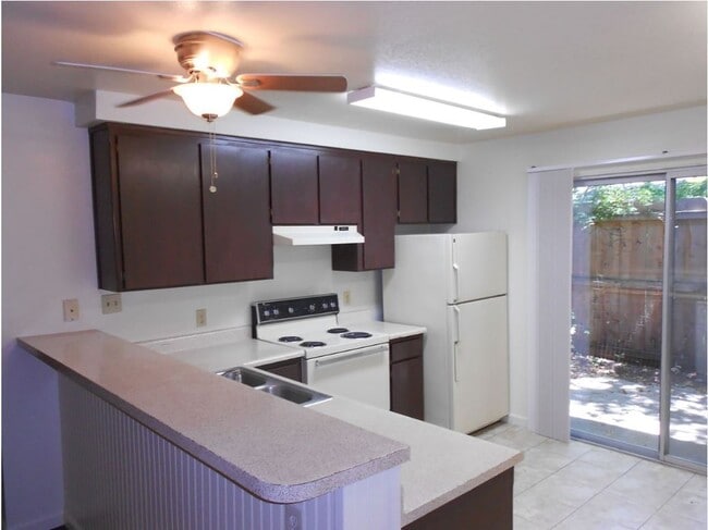 Photo - 441 W 2nd Ave