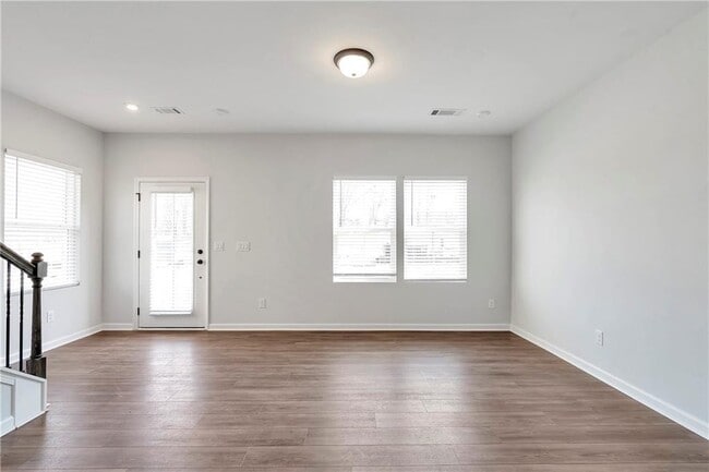 Photo - 2244 Whistler Wy NE