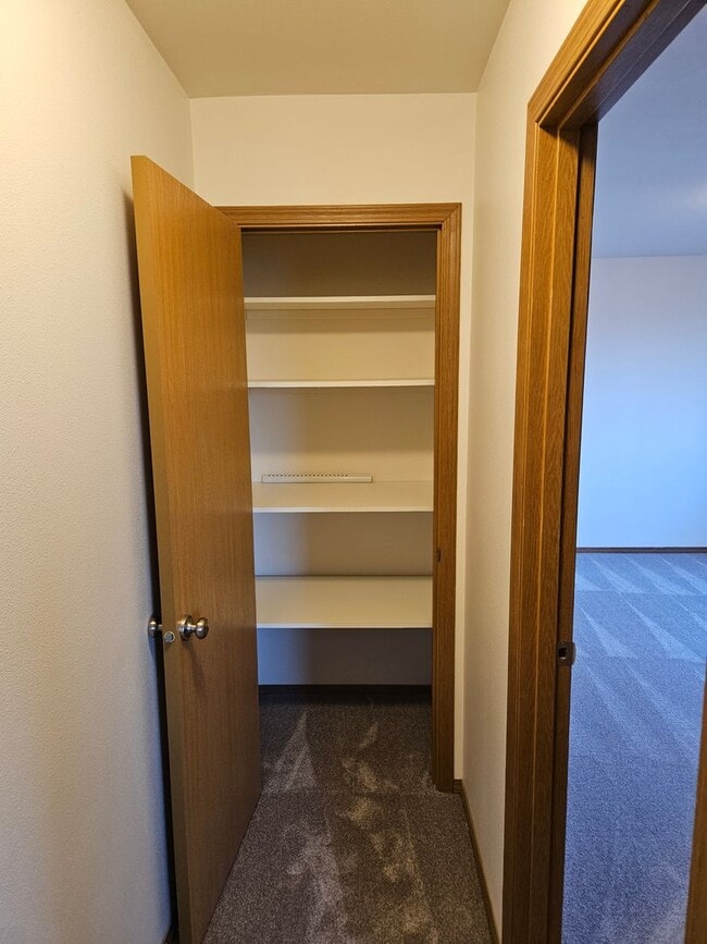 3213 Oaks Avenue Unit D Apartment For Rent in Everett, WA