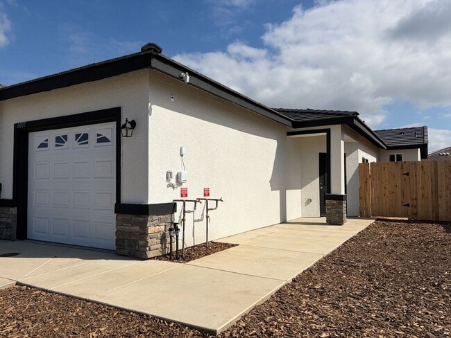 Photo - 6007 Cougar Trl Unidad B