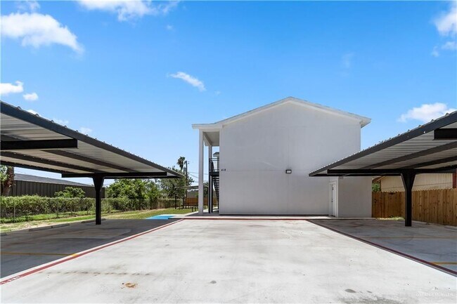 Photo - 418 N 3rd St