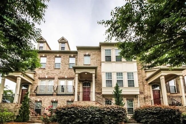 Photo - 1004 E Paces Chase Townhome