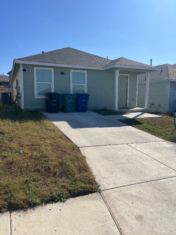 Photo - 8615 Astral Pl