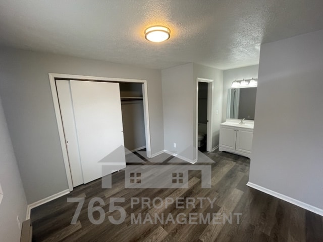 Photo - 2930 Albright