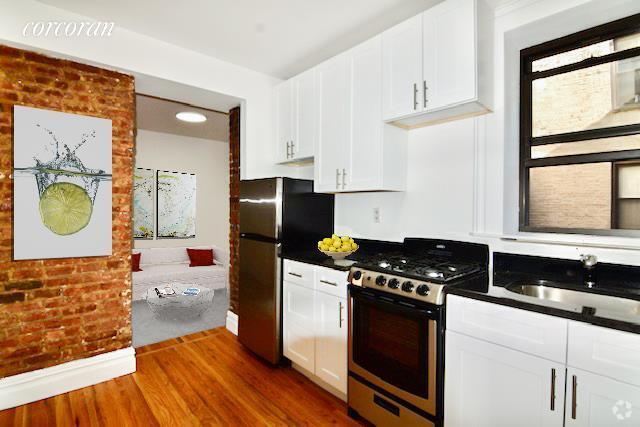 Building Photo - 208 E 82nd St Rental