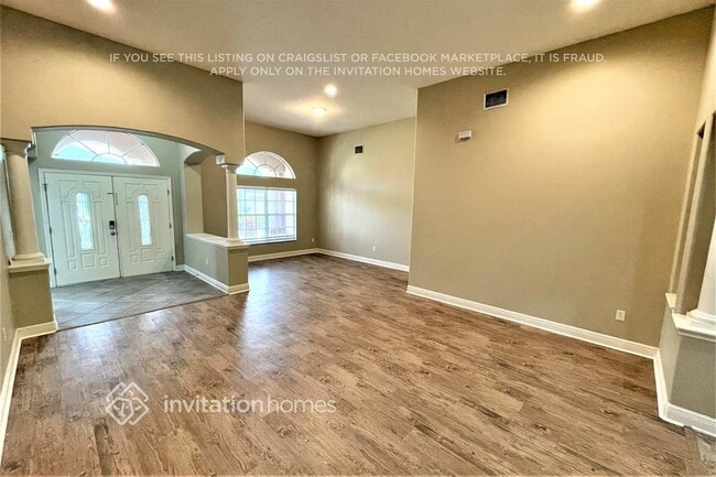 Photo - 1845 Beaconsfield Dr