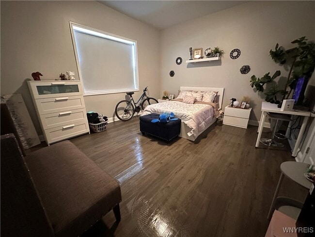 Photo - 1988 South Park Ave