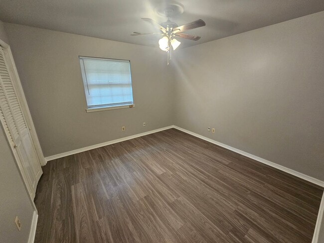 Photo - 1022 W Bel Air Dr