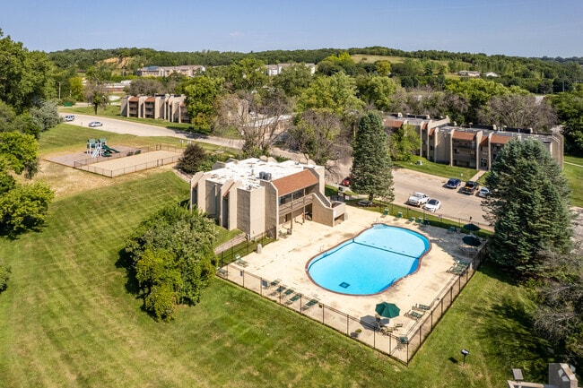 Photo - Sherwood Forest Apartments