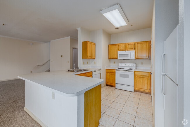 D1THG - 3BR, 2.5BA - 1,545SF - Kitchen - South Slope