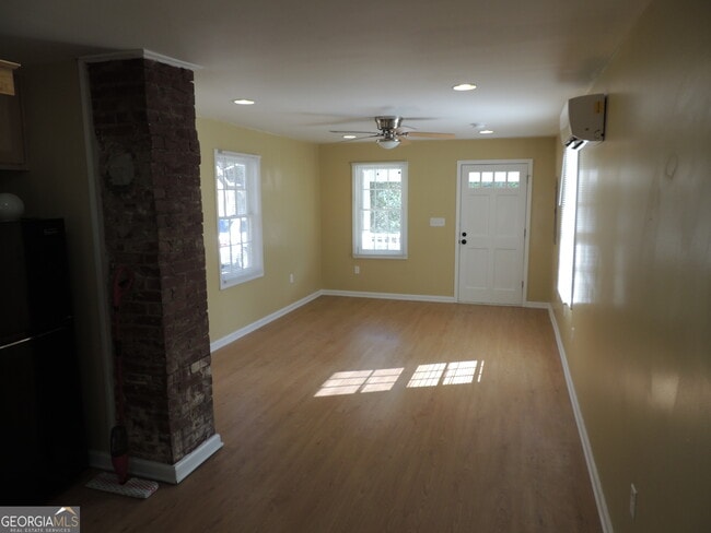 Photo - 5168 Avery St SW