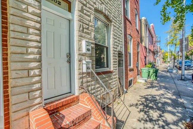 Building Photo - Apartment in Upper Fells Point, Baltimore, MD! Unit 1