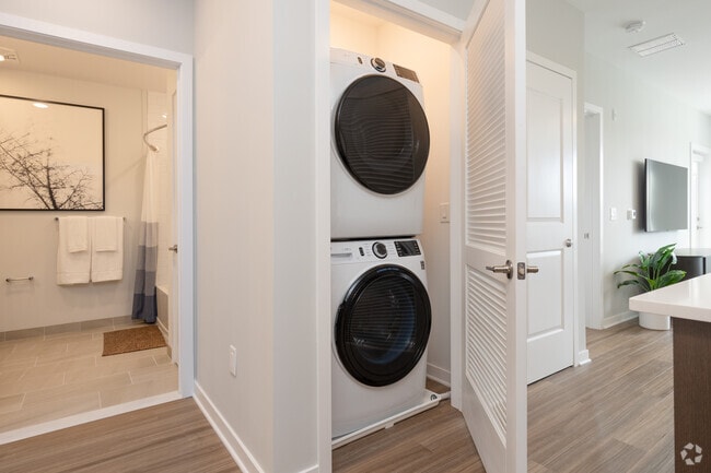 1BR 1BA - 758SF