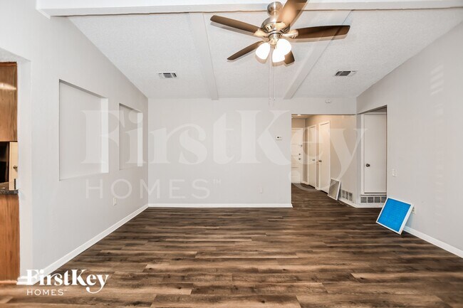 Photo - 903 Cypress Ct