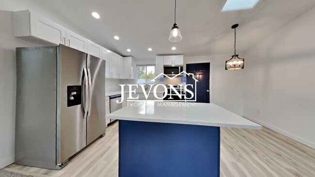 Photo - 6114 N 49th St