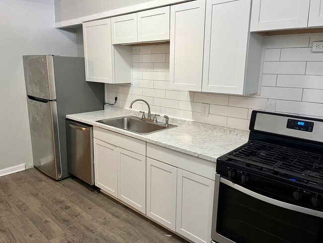Photo - 7529 Roslyn St Unit 1B