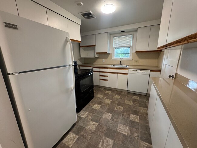 Photo - 3bd/1.5ba with yard and garage next to Shoreline Light Rail station!