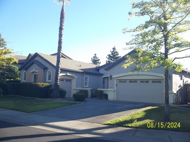 Building Photo - Lake front home in Westlake in Natomas, gated community