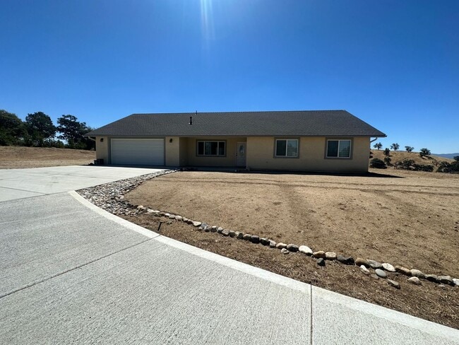 Building Photo - 3+2 with office Looking for a mountain retreat?