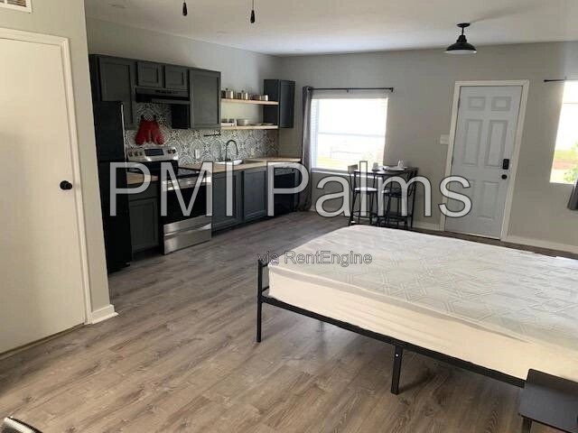 Photo - 3011 E Louisiana Ave