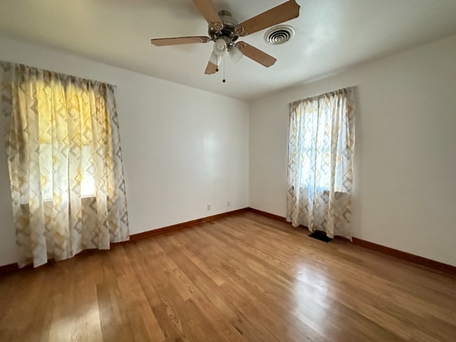 Photo - 430 Stadium Dr