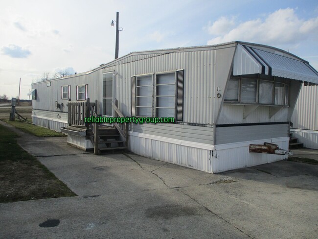 Building Photo - $100 off 1st month's rent Rental