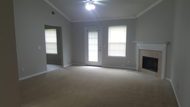 Photo - 182 Cherry Laural Lane