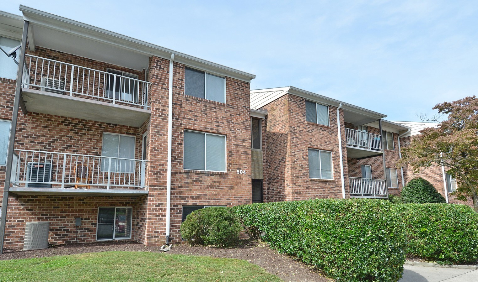 Parkside Apartments - Parkside Apartments