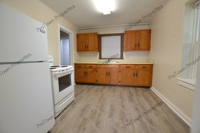 Photo - 120 E North St Unit B3