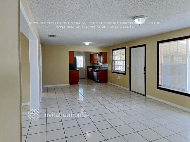 Photo - 2522 Holly Rd