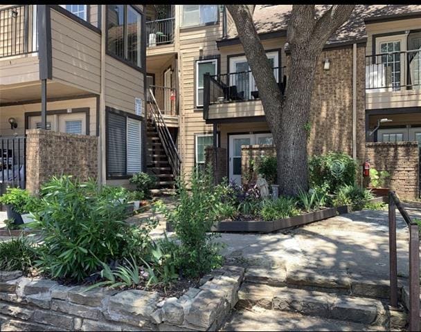 Photo - 9803 Walnut St Unit 107