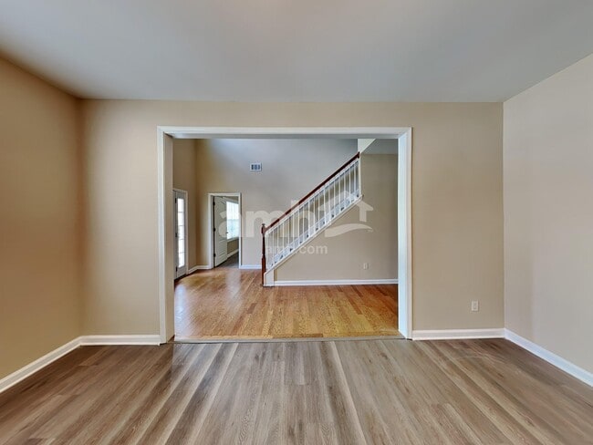 Photo - 31 Trayton Way