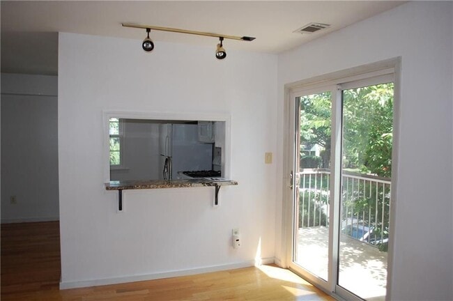 Photo - 1102 Woodbridge Commons Way