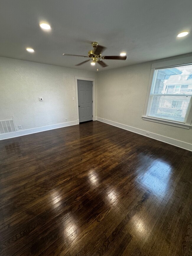 Photo - Forest Avenue Unit 913-1