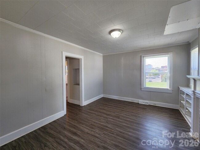 Photo - 12 Woodsdale Pl SE