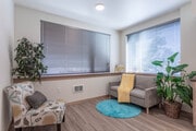 1BR, 1BA - 560 SF