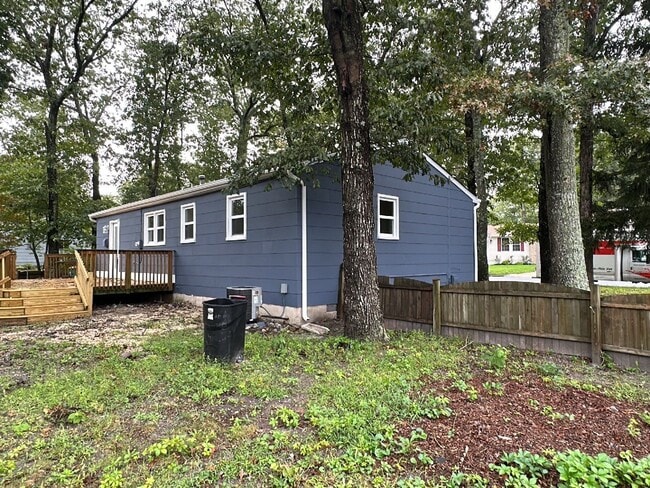 Photo - 408 Apple Dr